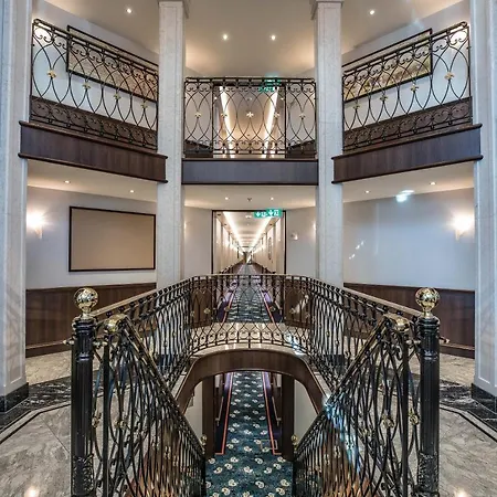 Viva Riverside 4 4* Keulen