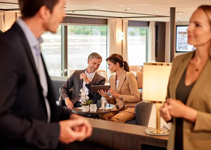 Viva Riverside 4 4* ケルン