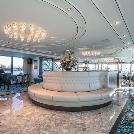 Viva Riverside 4 Hotel