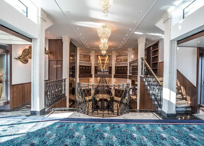 Viva Riverside 4 Hotel 4*