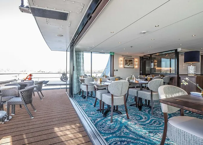 Viva Riverside 4 Hotel 4*