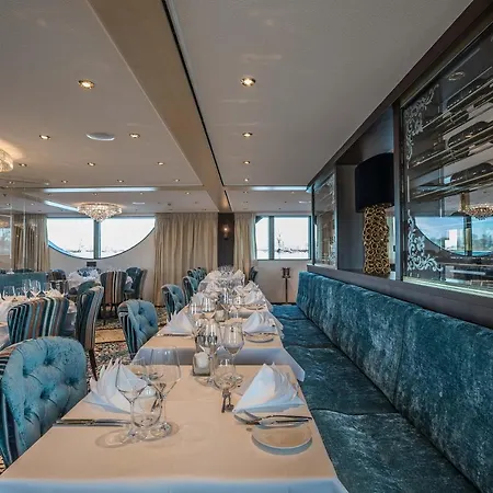 Viva Riverside 4 4* Cologne