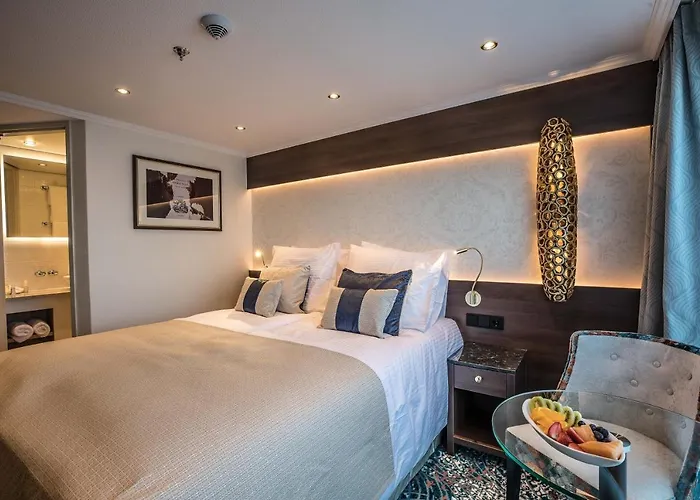 Viva Riverside 4 4* Cologne