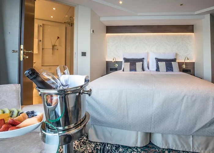 Viva Riverside 4 4* Cologne