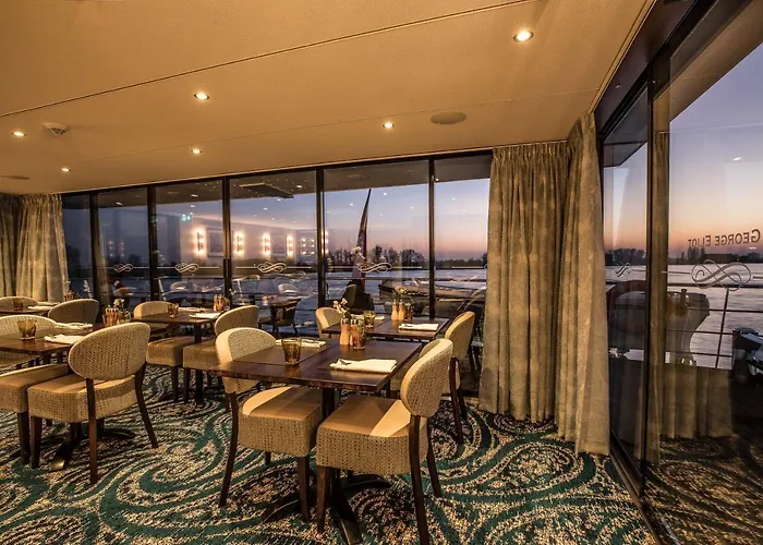 Viva Riverside 4 Hotel 4*