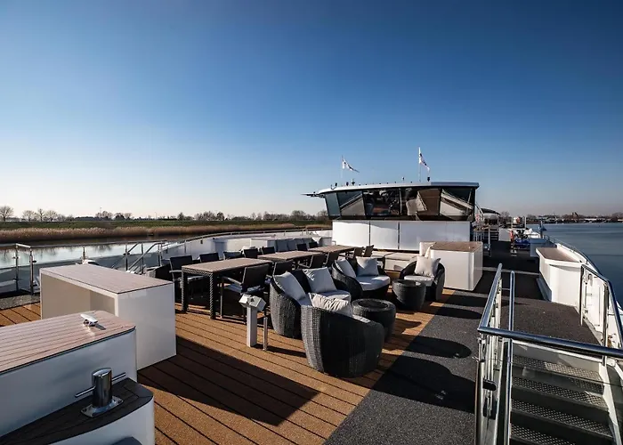 Viva Riverside 4 Hotel 4*